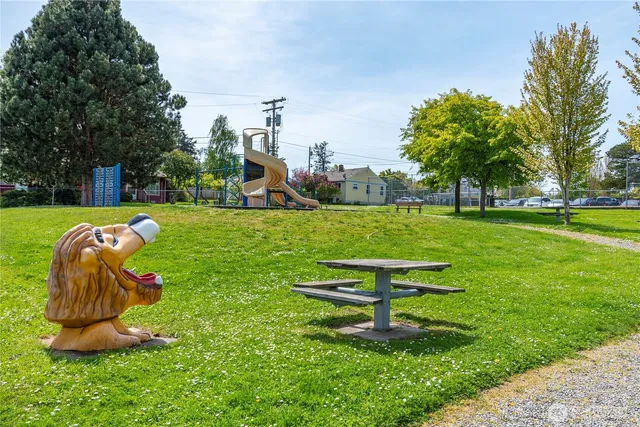 $485,000 | 505 Kinney Street Northeast, Coupeville, WA 98239