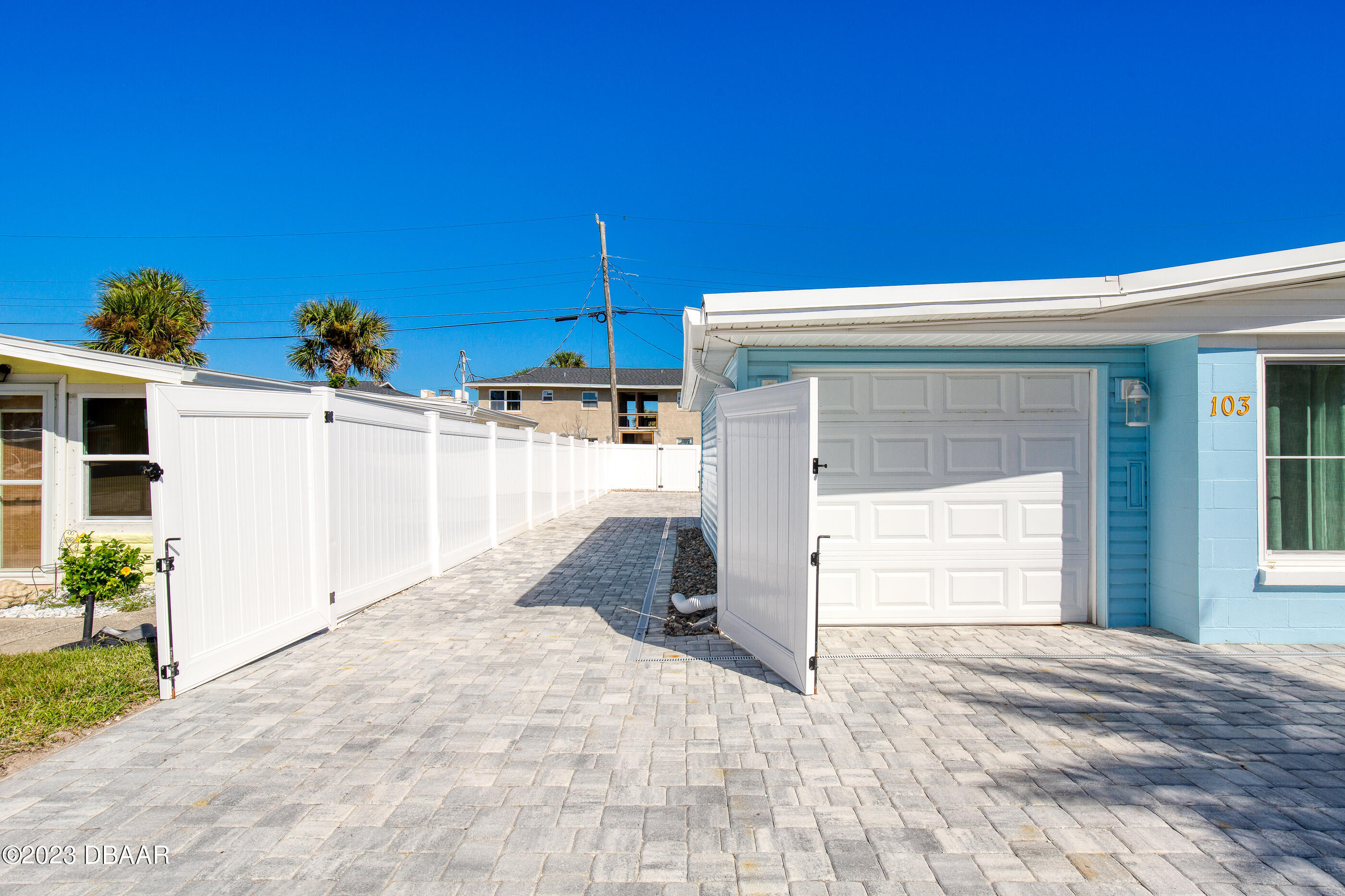 103 Roberta Road Ormond Beach, FL 32176 - Photo 4 of 56 a view of a backyard