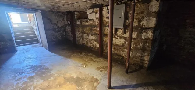 $229,900 | 27217 South O Bannon Road, Garden City, MO 64747