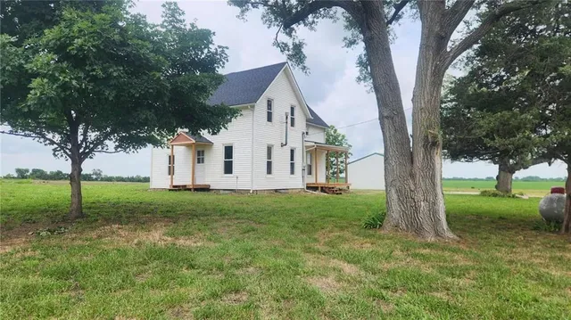 $229,900 | 27217 South O Bannon Road, Garden City, MO 64747