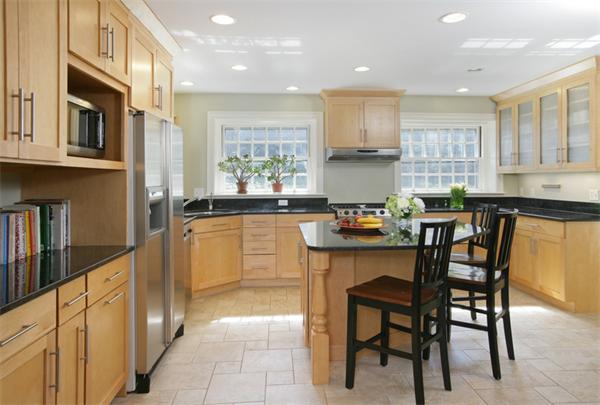 54 Rosalie Road Newton, MA 02459 - Photo 4 of 8