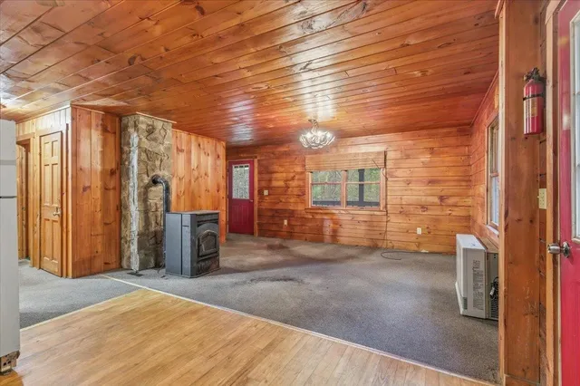 $300,000 | 2352 Minard Hill Road, Groton, VT 05046