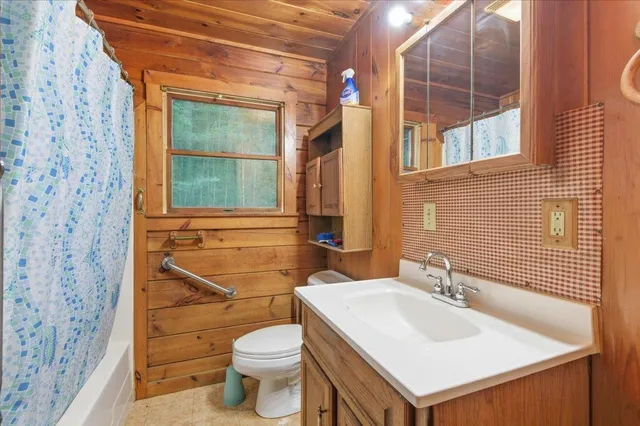 $300,000 | 2352 Minard Hill Road, Groton, VT 05046