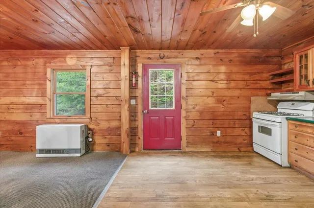 $300,000 | 2352 Minard Hill Road, Groton, VT 05046