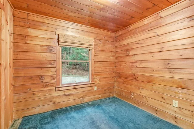 $300,000 | 2352 Minard Hill Road, Groton, VT 05046