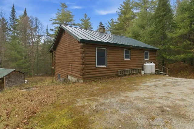 $300,000 | 2352 Minard Hill Road, Groton, VT 05046
