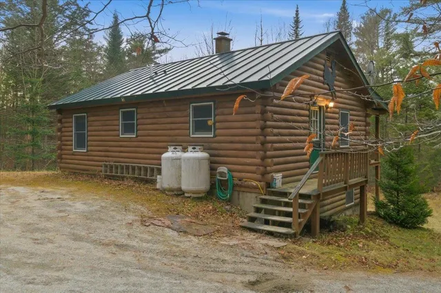 $300,000 | 2352 Minard Hill Road, Groton, VT 05046