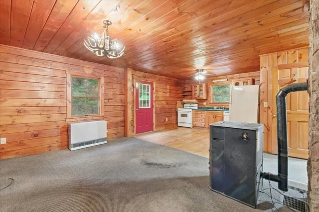 $300,000 | 2352 Minard Hill Road, Groton, VT 05046