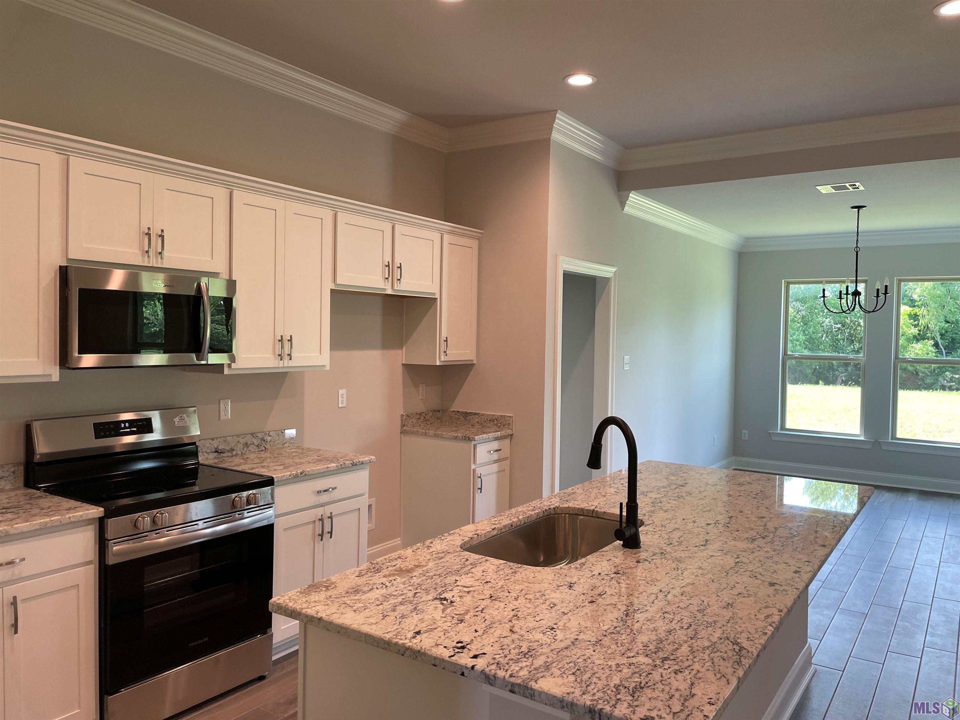 363 Rue Evangeline Houma, LA 70364 - Photo 2 of 7