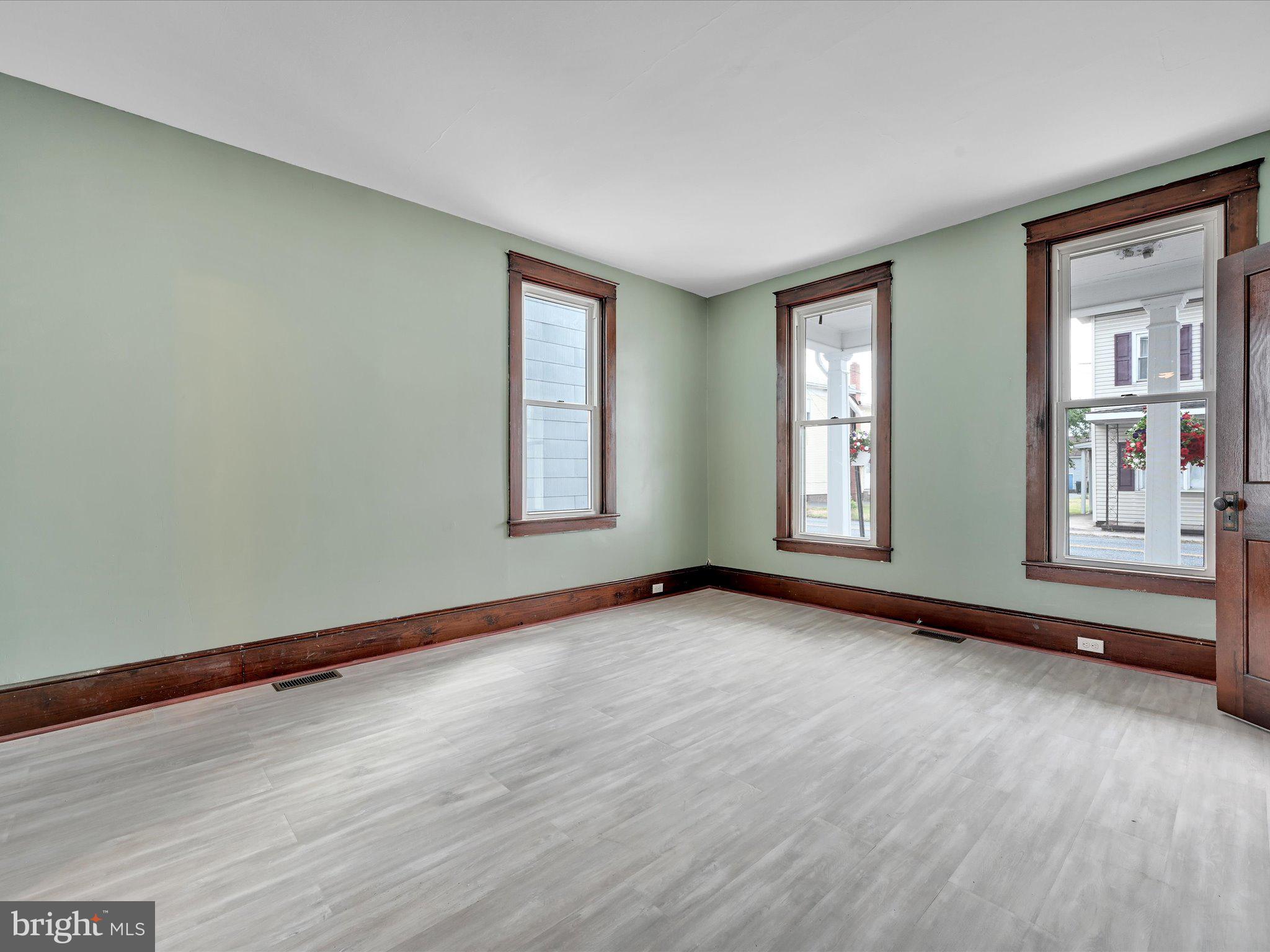 1006 West Main Street Valley View, PA 17983 - Photo 5 of 26