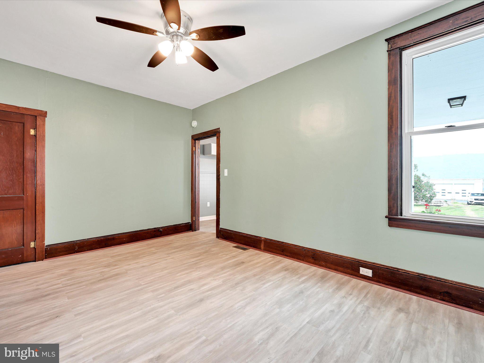 1006 West Main Street Valley View, PA 17983 - Photo 7 of 26