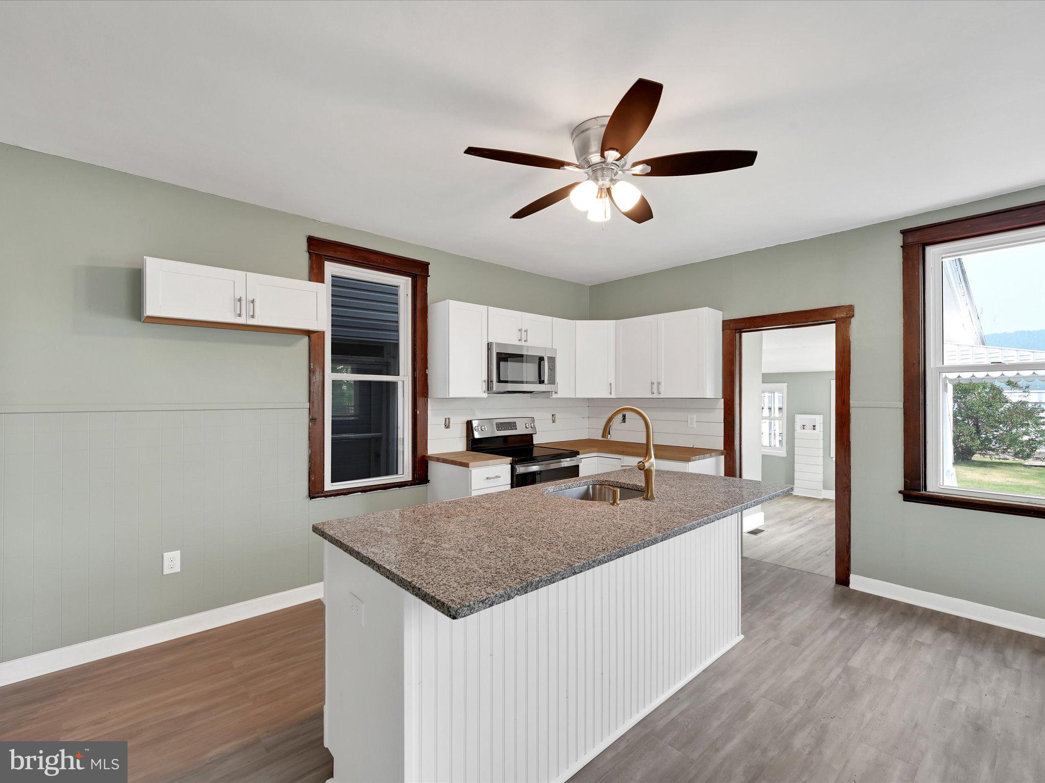 1006 West Main Street Valley View, PA 17983 - Photo 8 of 26