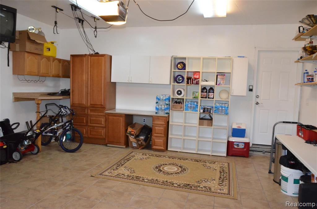 809 Burlington Road Canton, MI 48188 - Photo 28 of 31
