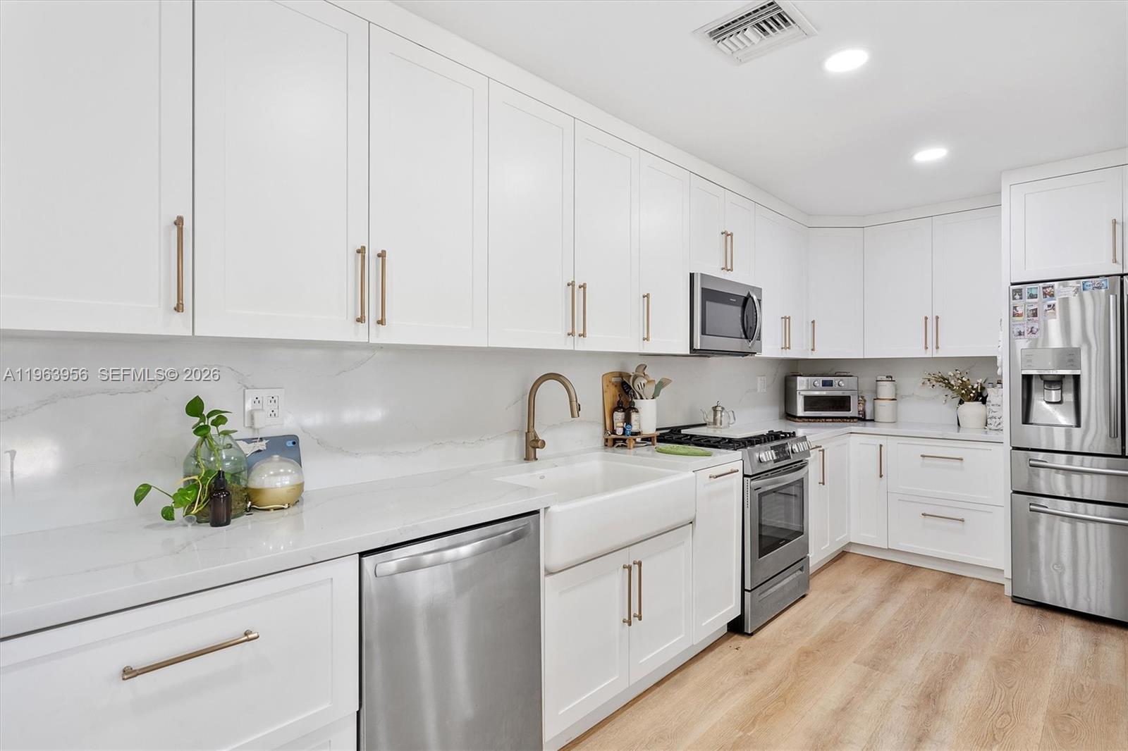 7810 Northwest 174th Terrace Hialeah, FL 33015 - Photo 8 of 25