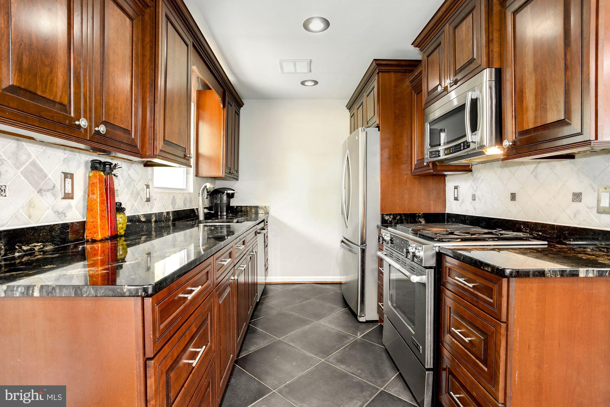 7100 Oak Ridge Road Falls Church, VA 22042 - Photo 8 of 36 Gallery Image 8