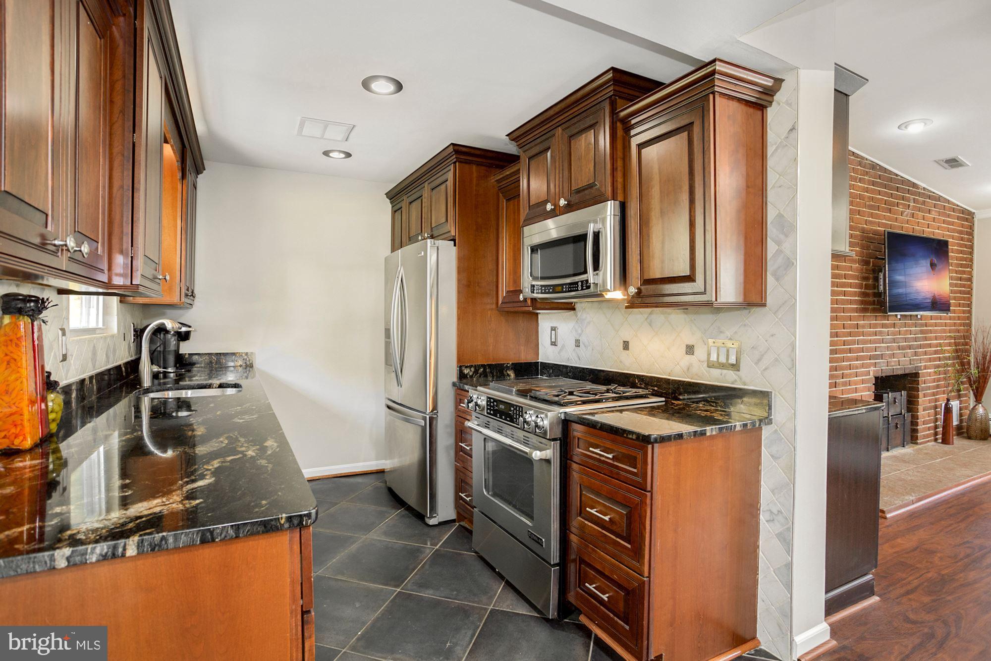 7100 Oak Ridge Road Falls Church, VA 22042 - Photo 10 of 36 Gallery Image 10