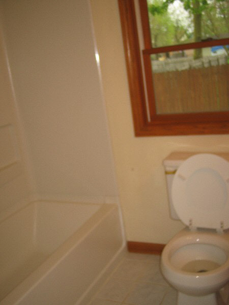 306 Nebobish Street Bay City, MI 48708 - Photo 8 of 14