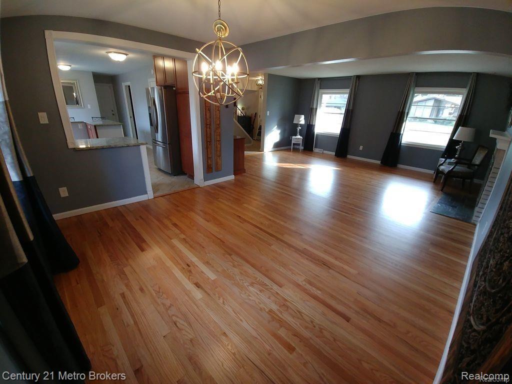 32250 Baintree Road Farmington Hills, MI 48334 - Photo 7 of 23