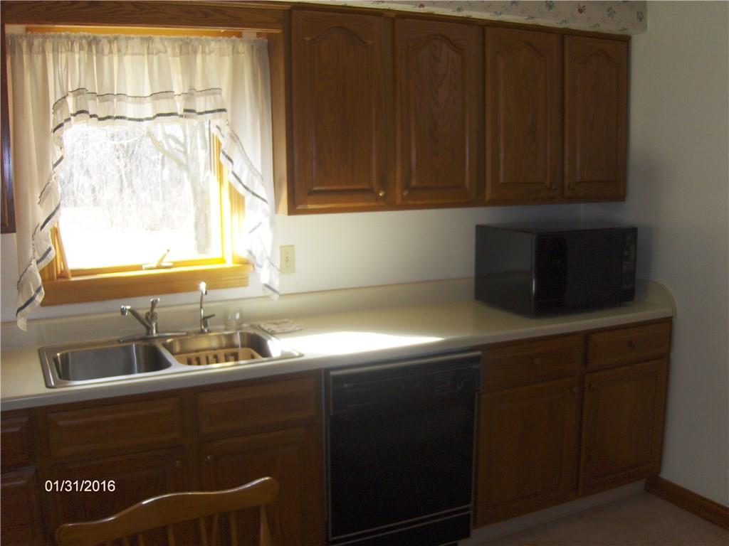 820 Phillis Road Bulger, PA 15019 - Photo 8 of 22 Kitchen