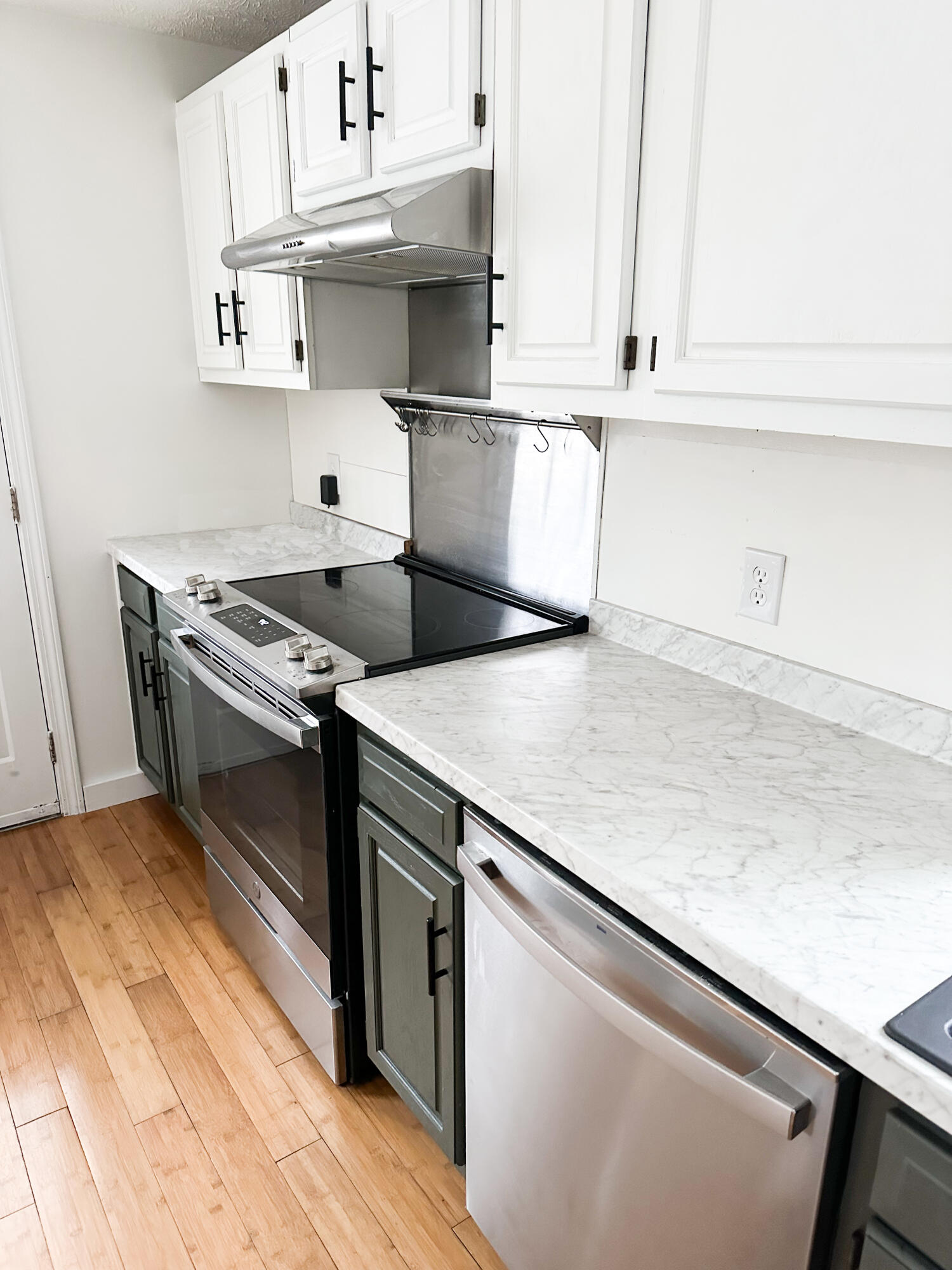 29 Deering Road Gorham, ME 04038 - Photo 4 of 51 Kitchen