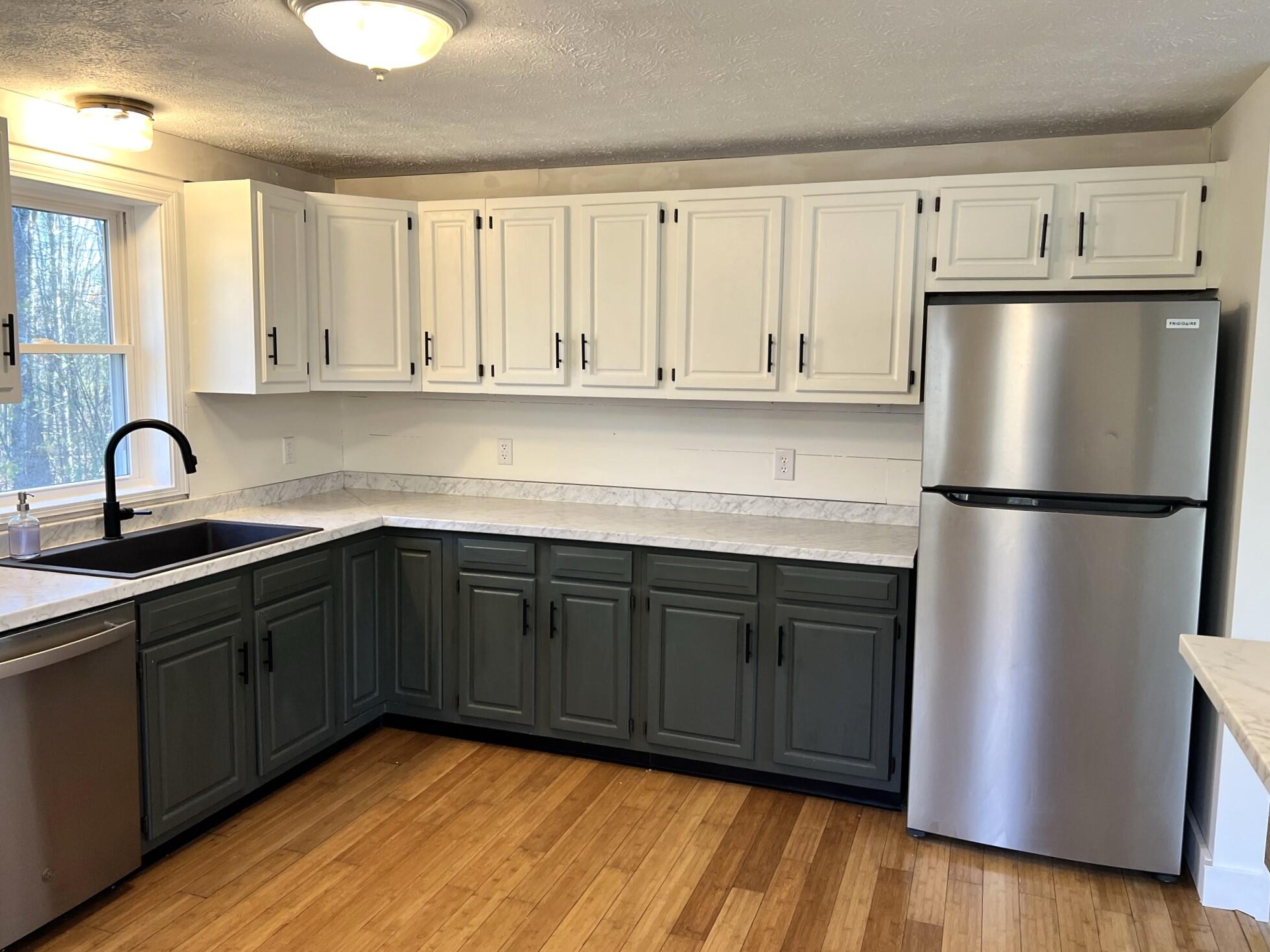 29 Deering Road Gorham, ME 04038 - Photo 6 of 51 Kitchen