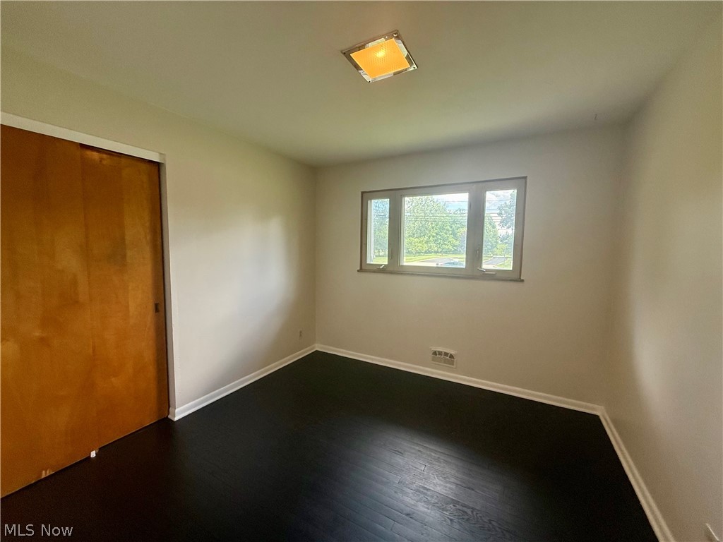 6950 Columbia Road Olmsted Falls, OH 44138 - Photo 4 of 8