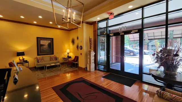 $2,800 | 121 North Monroe Street, Unit 1208, Tallahassee, FL 32301