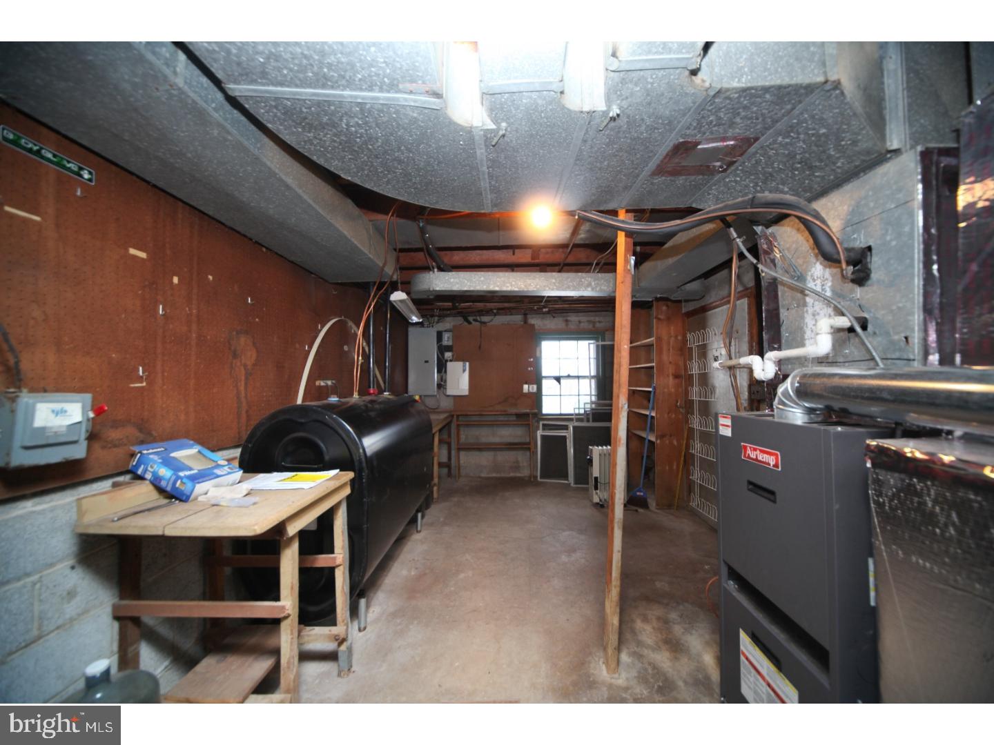 90 Upper Church Road Chalfont, PA 18914 - Photo 22 of 24 Garage
