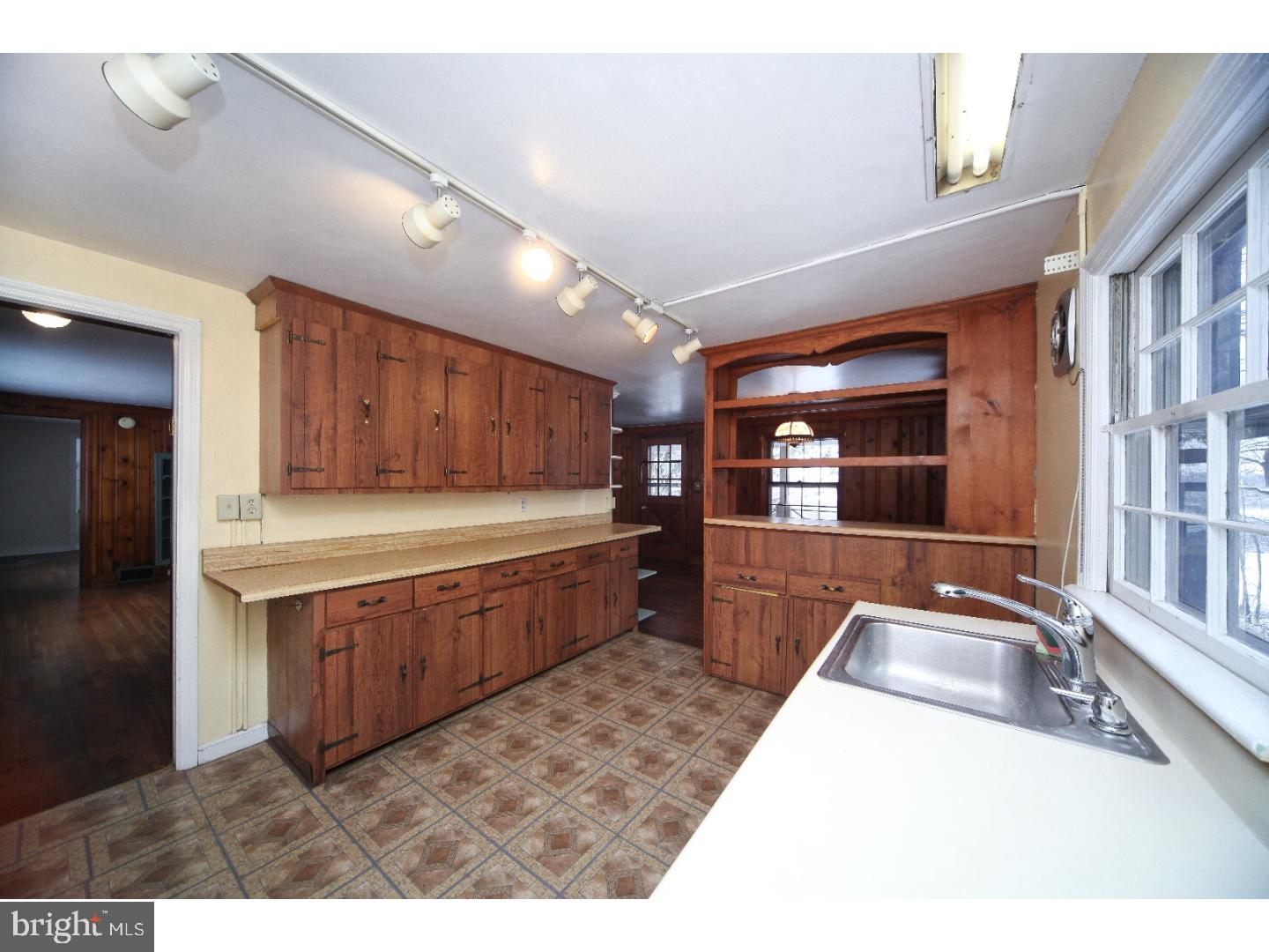 90 Upper Church Road Chalfont, PA 18914 - Photo 8 of 24 Kitchen