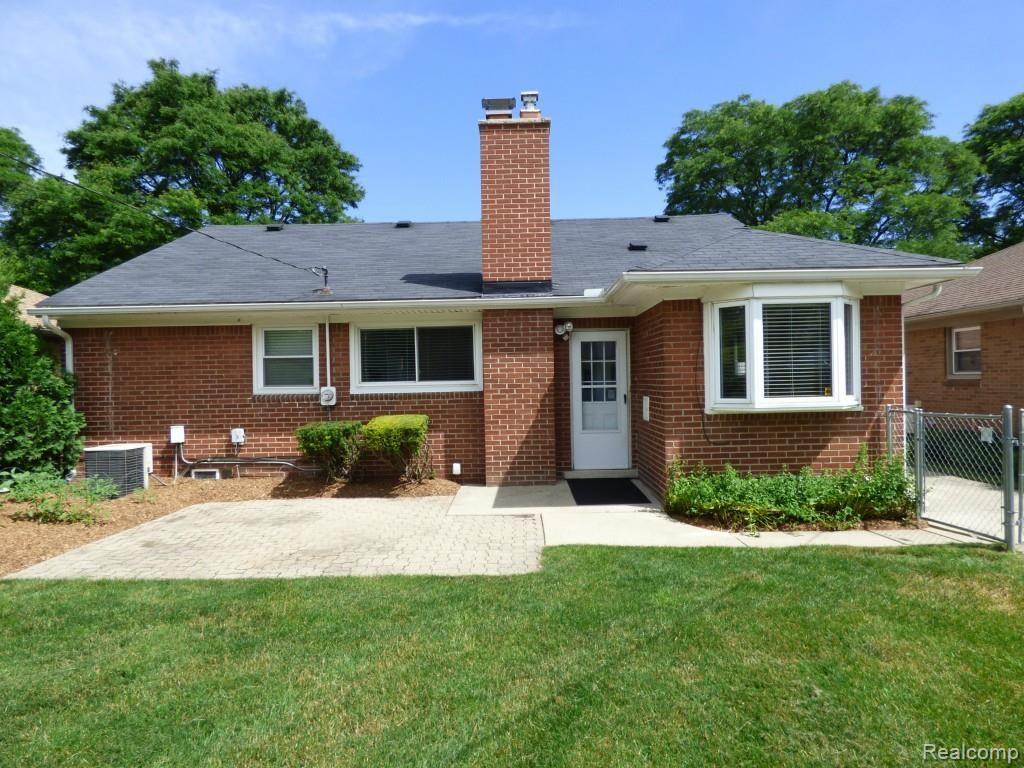 2494 Derby Road Birmingham, MI 48009 - Photo 31 of 36 P1200055.jpg