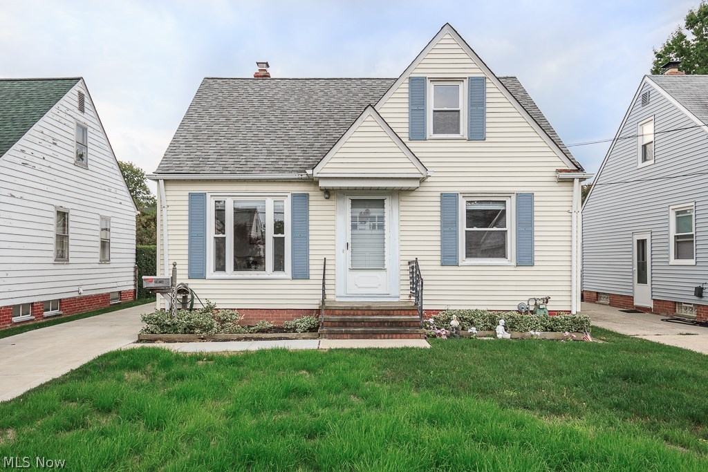 30036 Elgin Road Wickliffe, OH 44092 - Photo 1 of 21 Great curb appeal!