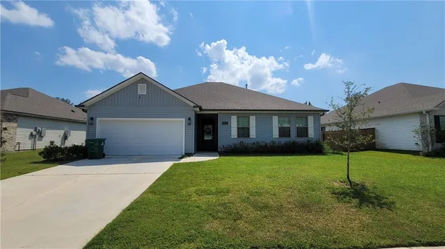 $335,000 | 813 Dandelion Drive, Westwego, LA 70094