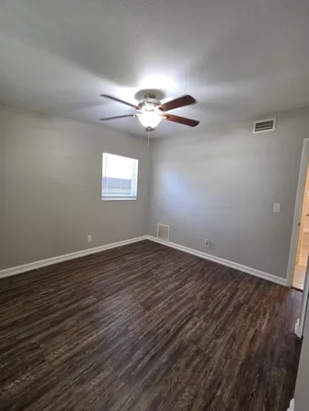 a view of a dry yard