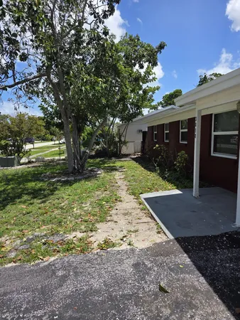 $3,500 | 3818 Everglades Road, Cabana Colony, FL 33410