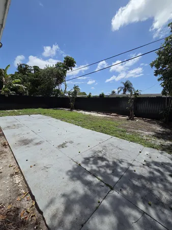 $3,500 | 3818 Everglades Road, Cabana Colony, FL 33410
