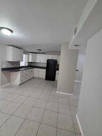 $3,500 | 3818 Everglades Road, Cabana Colony, FL 33410