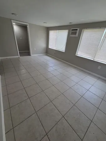 $3,500 | 3818 Everglades Road, Cabana Colony, FL 33410