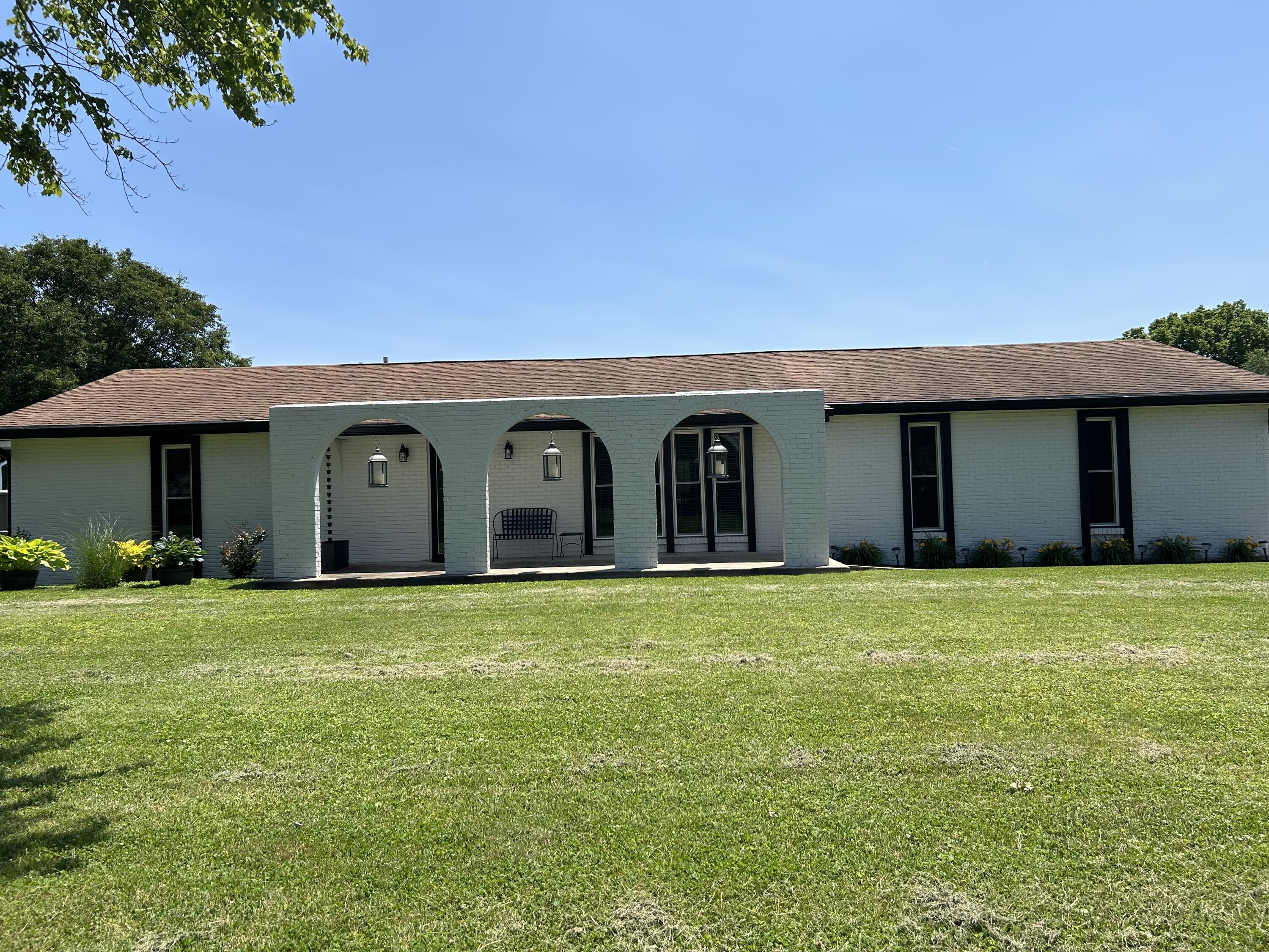 609 Clintonville Road Winchester, KY 40391 - Photo 1 of 28 IMG_1452
