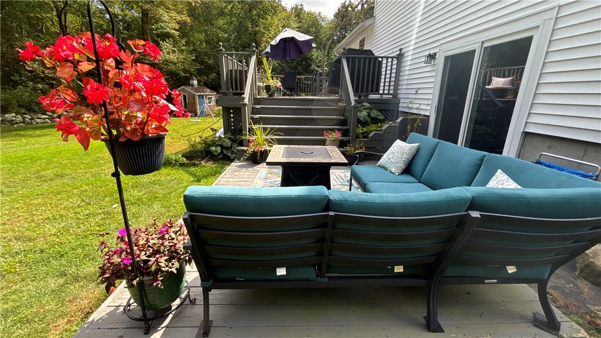 13 Fields View Road Westerly, RI 02808 - Photo 9 of 42