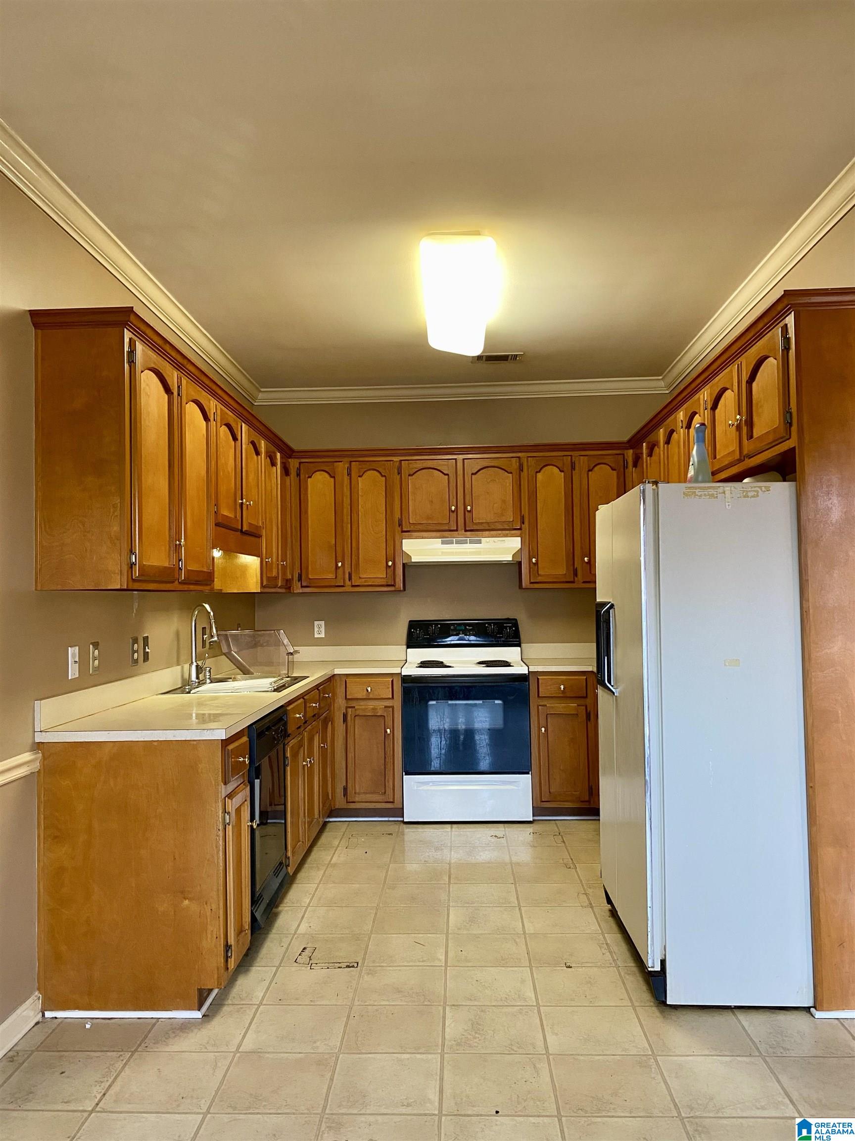 103 Shine Drive Pelham, AL 35124 - Photo 2 of 12