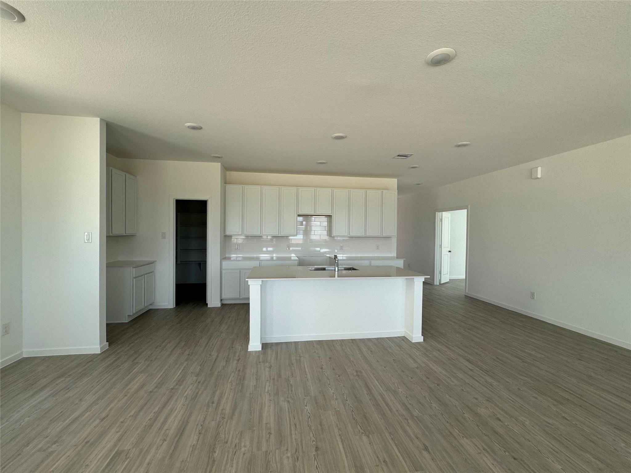 5431 Calico Bass Court Baytown, TX 77521 - Photo 4 of 14 Pictures are representative of floor plan - not actual home