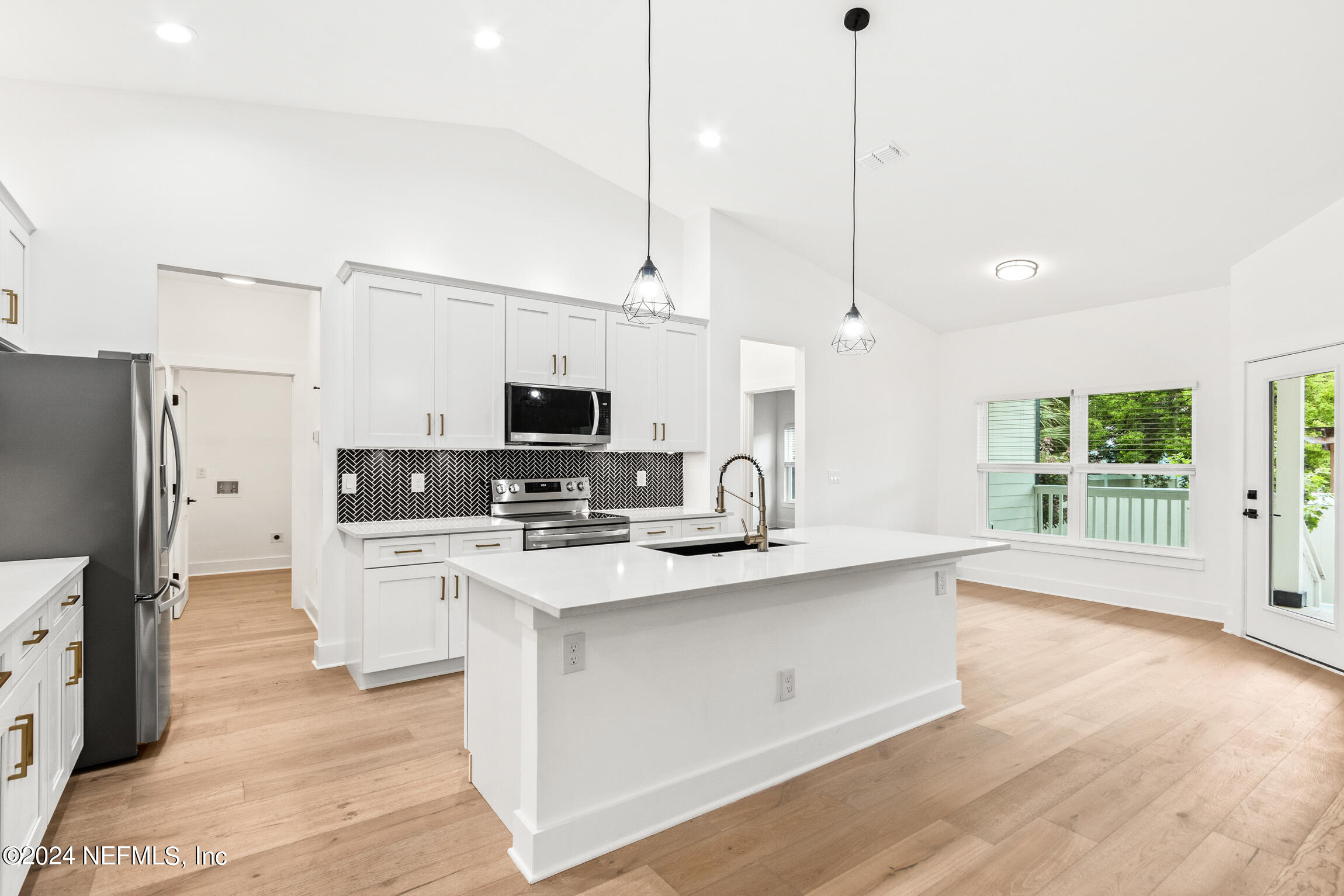 779 South Shores Road Jacksonville, FL 32207 - Photo 15 of 37 779 S Shores Rd