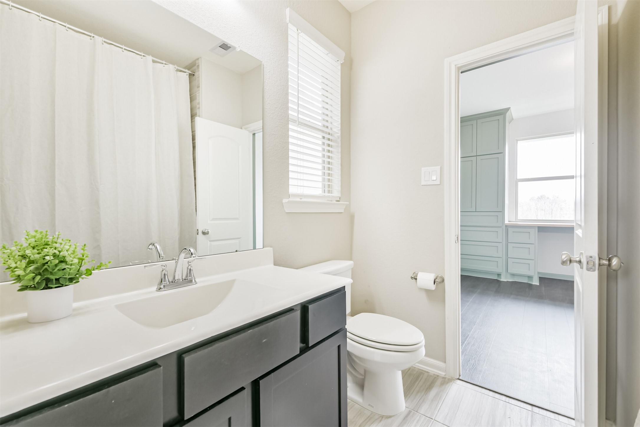 327 Biltmore Loop Montgomery, TX 77316 - Photo 24 of 34