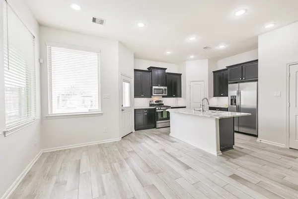 $258,999 | 327 Biltmore Loop, Montgomery, TX 77316