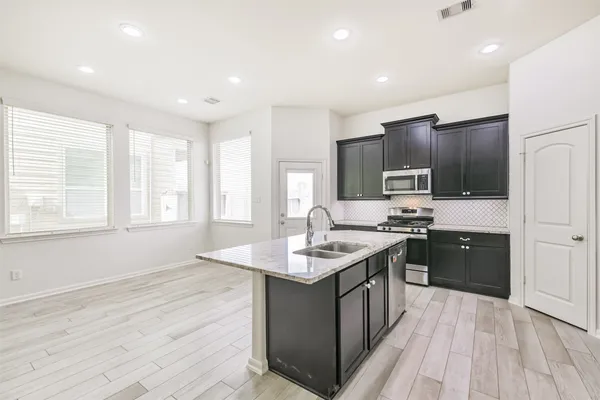 $258,999 | 327 Biltmore Loop, Montgomery, TX 77316