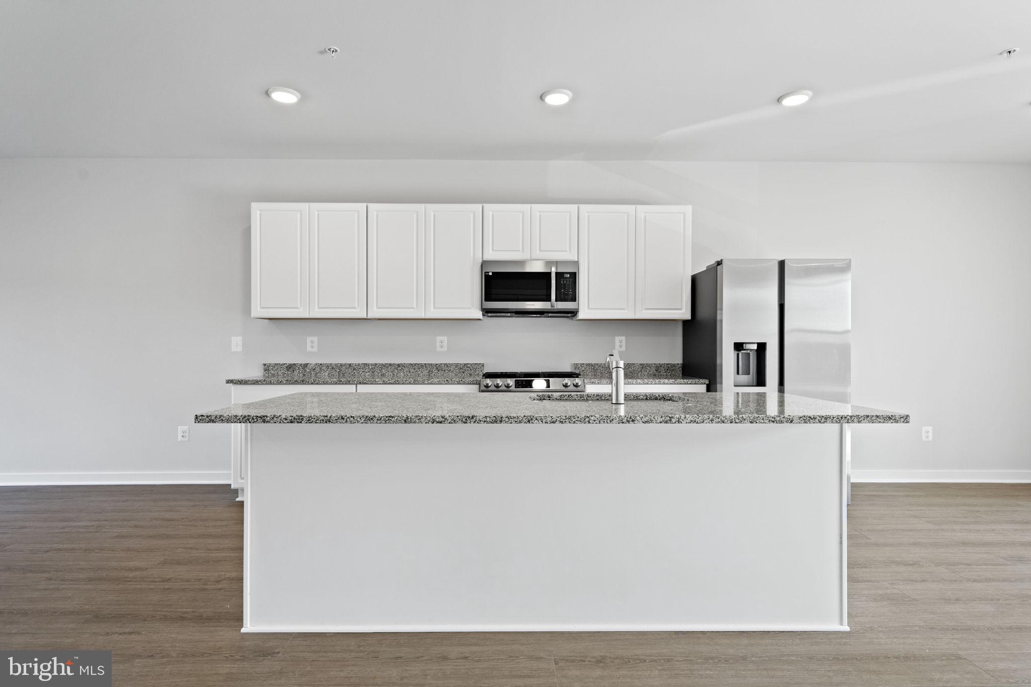 315 Summit Point Boulevard Bowie, MD 20716 - Photo 11 of 35