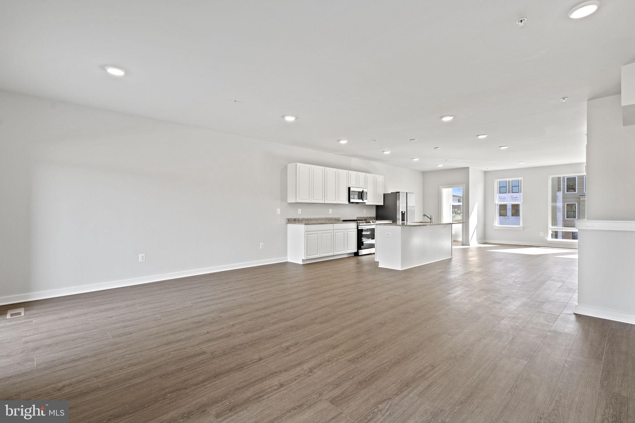 315 Summit Point Boulevard Bowie, MD 20716 - Photo 9 of 35