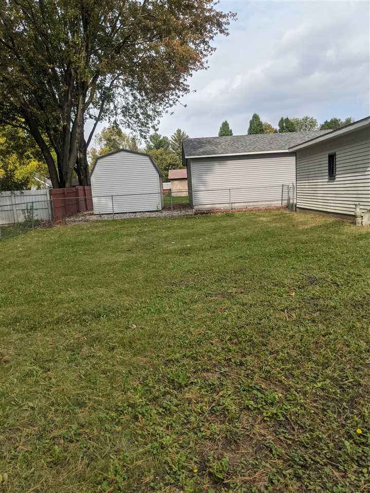 715 Neier Road Mount Pleasant, MI 48858 - Photo 3 of 16 1894024-2.JPG