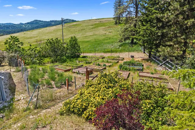 $399,900 | 2558 Grimm Road, Addy, WA 99101