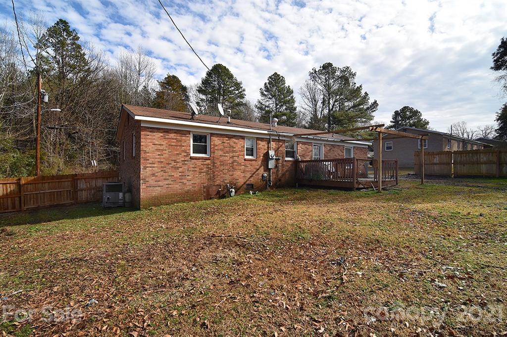 1100 Culp Street Lancaster, SC 29720 - Photo 29 of 30 front view of a house with a yard